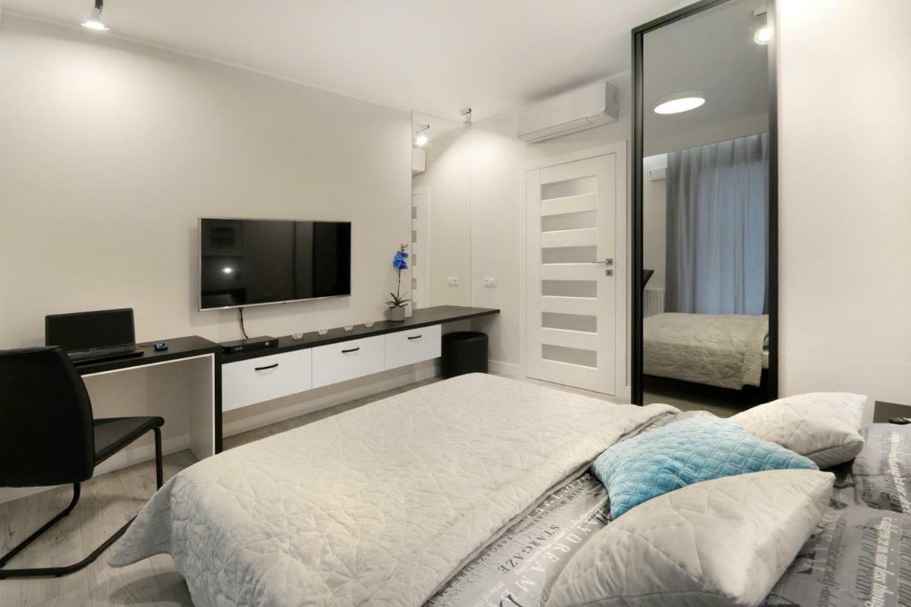 Bulwary Wislane P&O Serviced Apartments With Ac Warszawa Exteriör bild