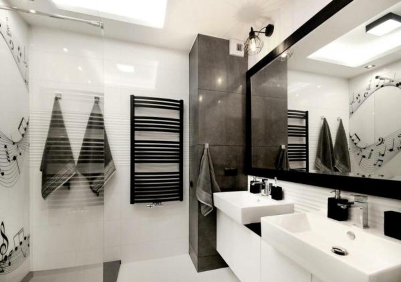 Bulwary Wislane P&O Serviced Apartments With Ac Warszawa Exteriör bild
